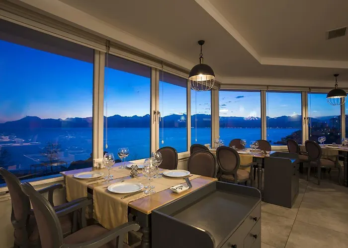 Altes Ξενοδοχείο Αττάλεια